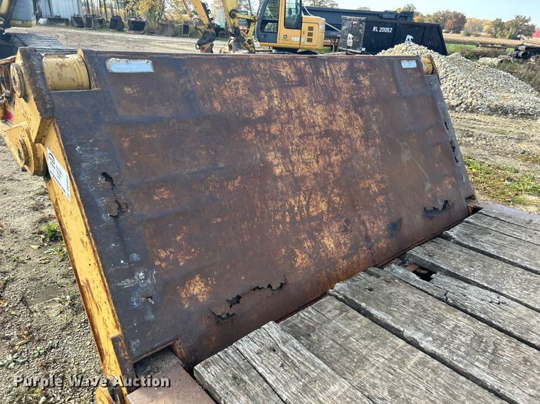 image for item DQ1011 1994 Load King 353 DFP  lowboy equipment trailer