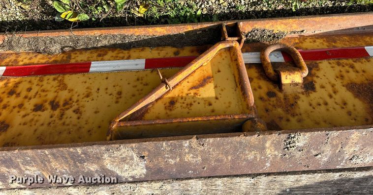 image for item DQ1011 1994 Load King 353 DFP  lowboy equipment trailer