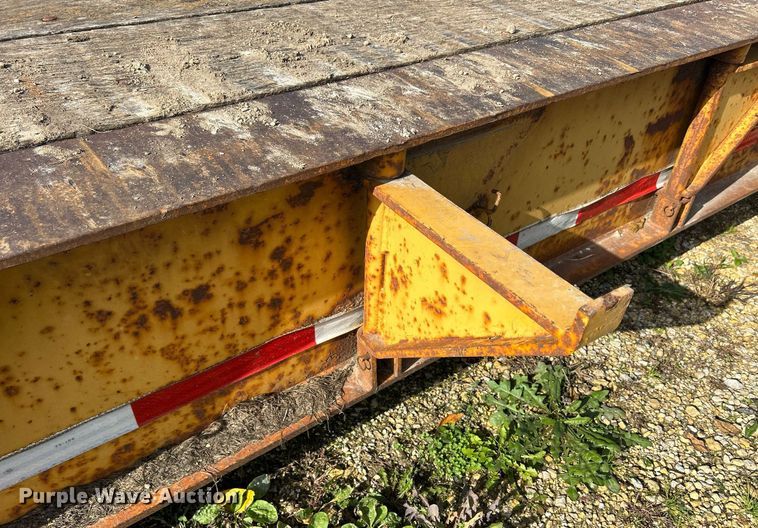 image for item DQ1011 1994 Load King 353 DFP  lowboy equipment trailer
