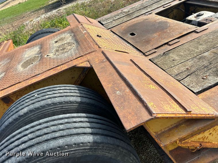 image for item DQ1011 1994 Load King 353 DFP  lowboy equipment trailer