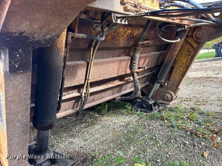 image for item DQ1011 1994 Load King 353 DFP  lowboy equipment trailer