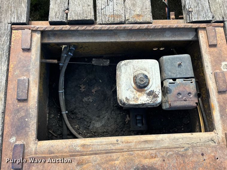 image for item DQ1011 1994 Load King 353 DFP  lowboy equipment trailer