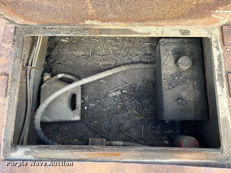 image for item DQ1011 1994 Load King 353 DFP  lowboy equipment trailer