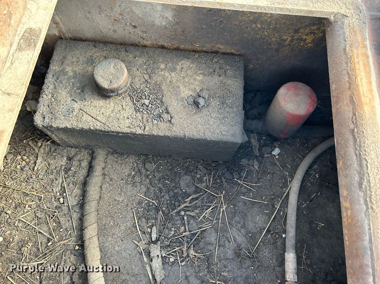 image for item DQ1011 1994 Load King 353 DFP  lowboy equipment trailer