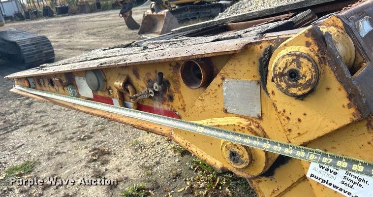 image for item DQ1011 1994 Load King 353 DFP  lowboy equipment trailer