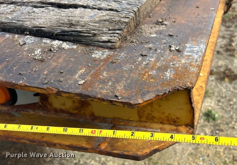 image for item DQ1011 1994 Load King 353 DFP  lowboy equipment trailer