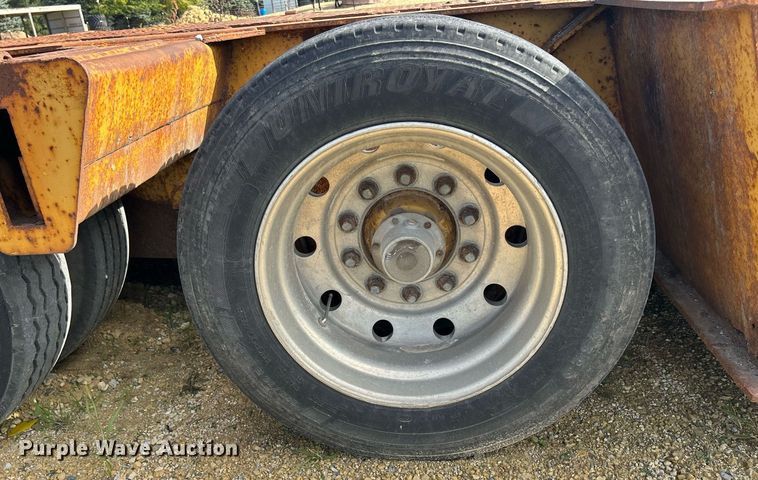 image for item DQ1011 1994 Load King 353 DFP  lowboy equipment trailer