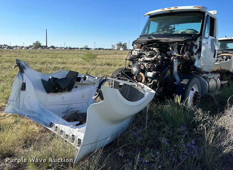 image for item DQ1444 2011 International ProStar  semi truck