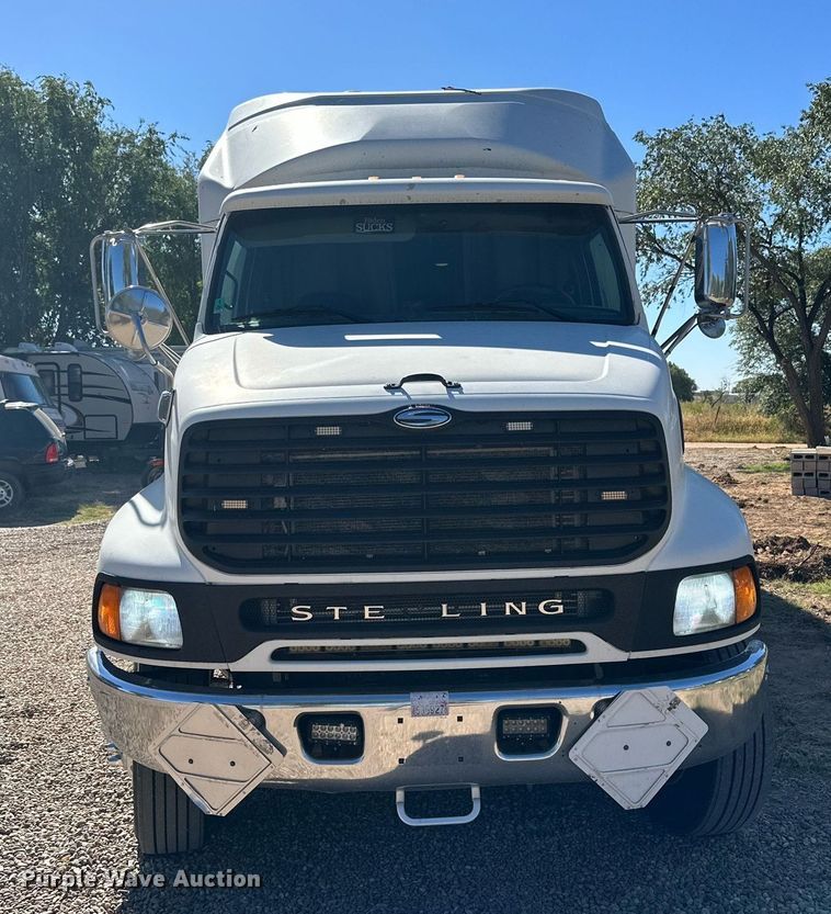 image for item DQ1457 2006 Sterling L-Line  box truck