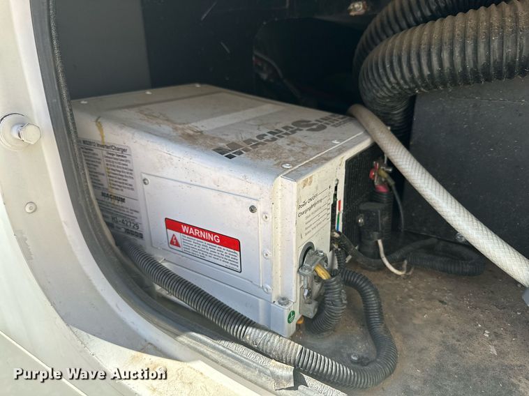 image for item DQ1457 2006 Sterling L-Line  box truck