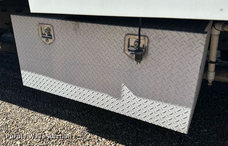 image for item DQ1457 2006 Sterling L-Line  box truck