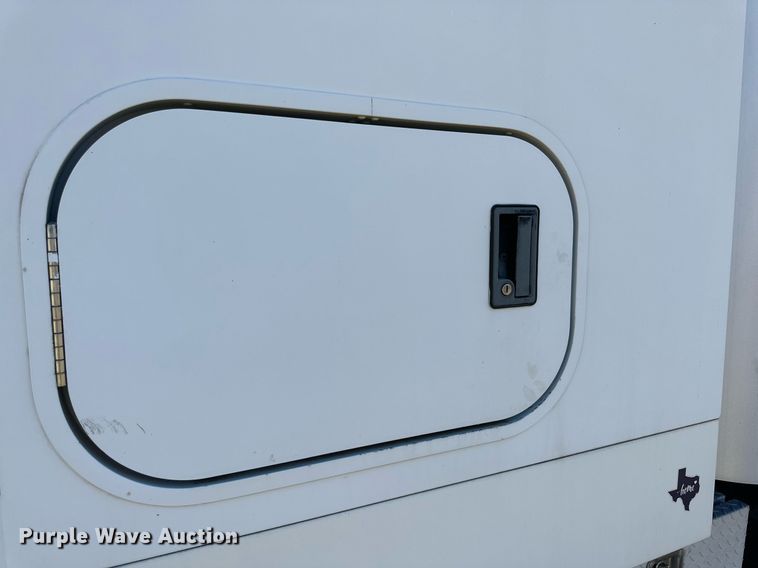 image for item DQ1457 2006 Sterling L-Line  box truck