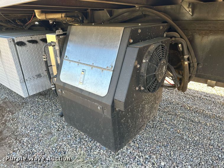 image for item DQ1457 2006 Sterling L-Line  box truck