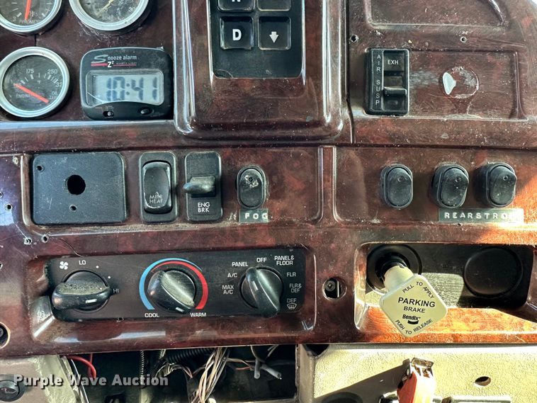 image for item DQ1457 2006 Sterling L-Line  box truck