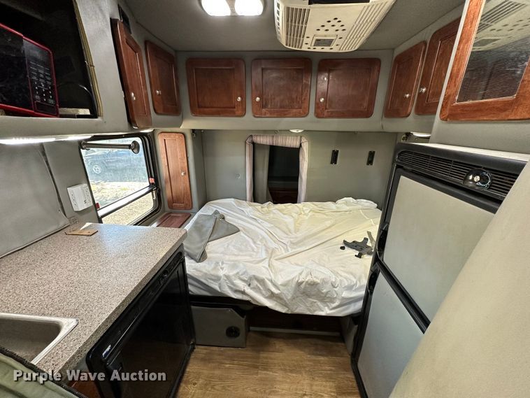 image for item DQ1457 2006 Sterling L-Line  box truck