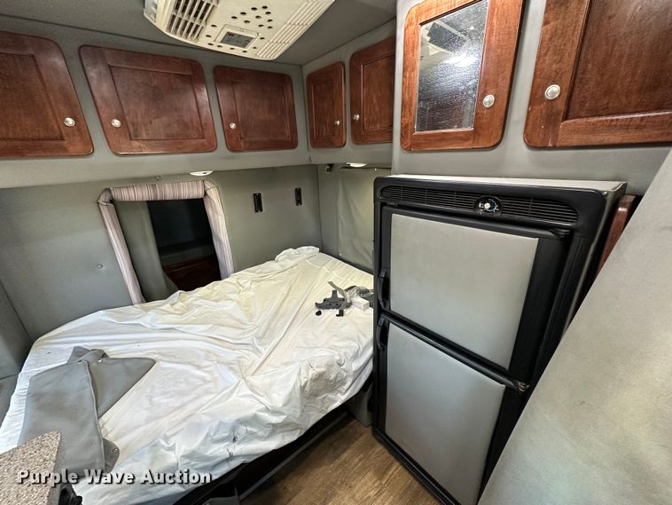 image for item DQ1457 2006 Sterling L-Line  box truck