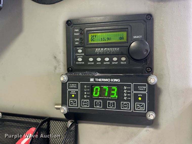 image for item DQ1457 2006 Sterling L-Line  box truck