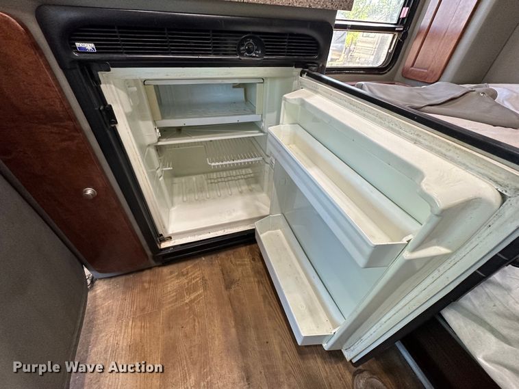 image for item DQ1457 2006 Sterling L-Line  box truck