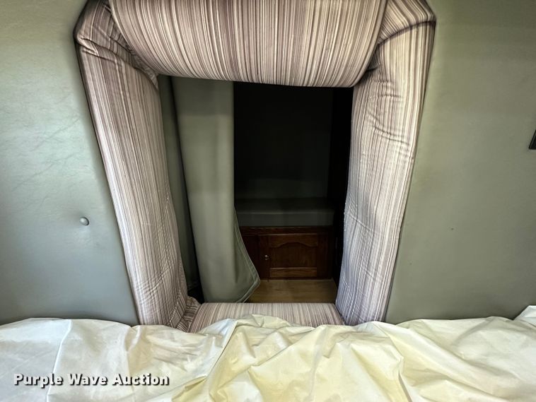 image for item DQ1457 2006 Sterling L-Line  box truck