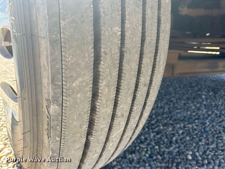 image for item DQ1457 2006 Sterling L-Line  box truck