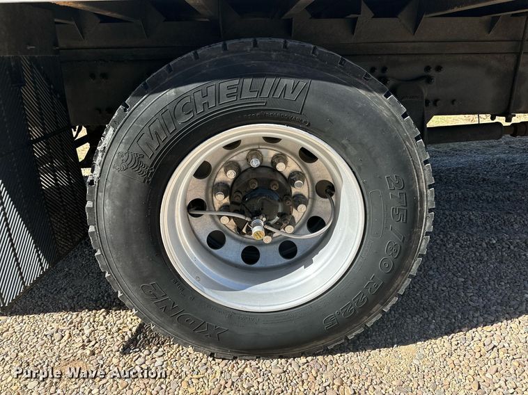 image for item DQ1457 2006 Sterling L-Line  box truck