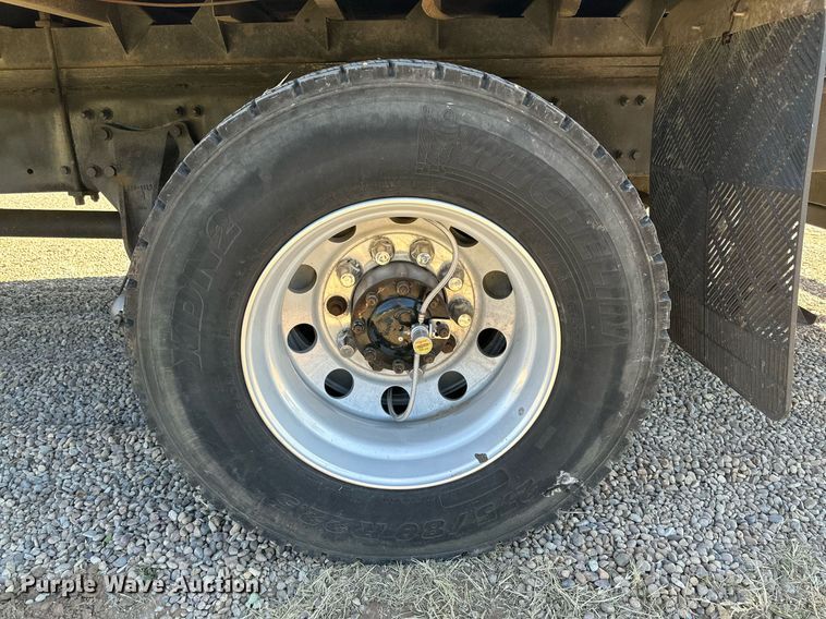 image for item DQ1457 2006 Sterling L-Line  box truck