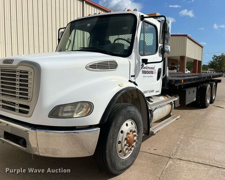 image for item DQ2254 2007 Freightliner Business Class M2  rollback truck