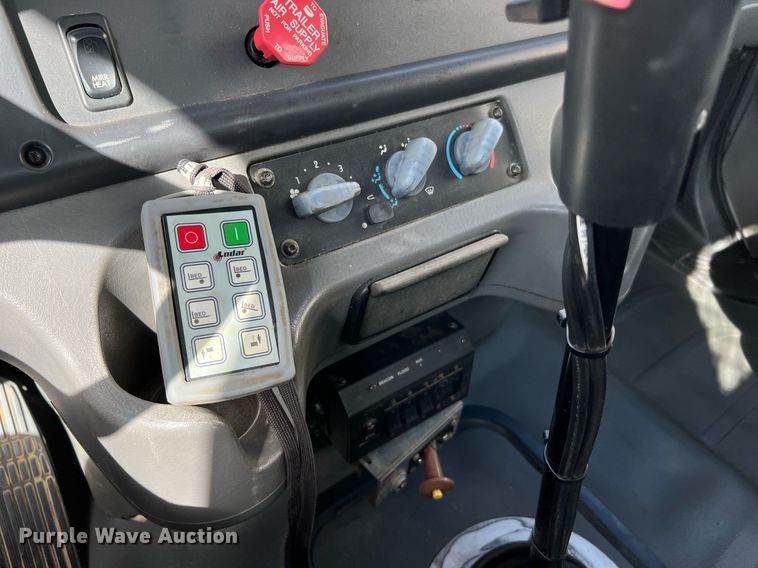 image for item DQ2254 2007 Freightliner Business Class M2  rollback truck