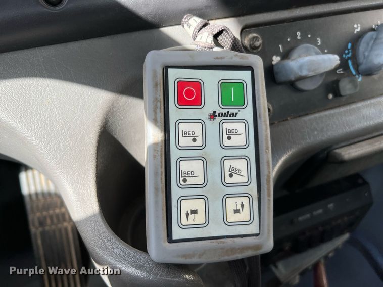 image for item DQ2254 2007 Freightliner Business Class M2  rollback truck