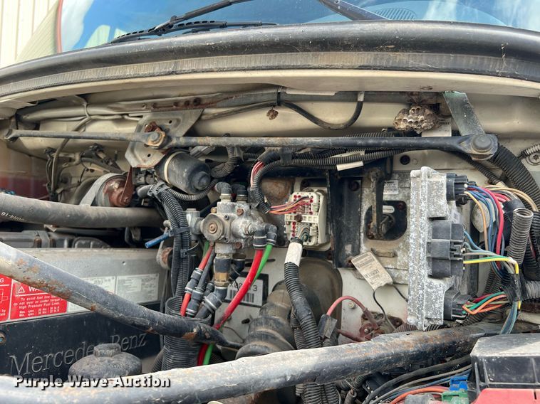 image for item DQ2254 2007 Freightliner Business Class M2  rollback truck