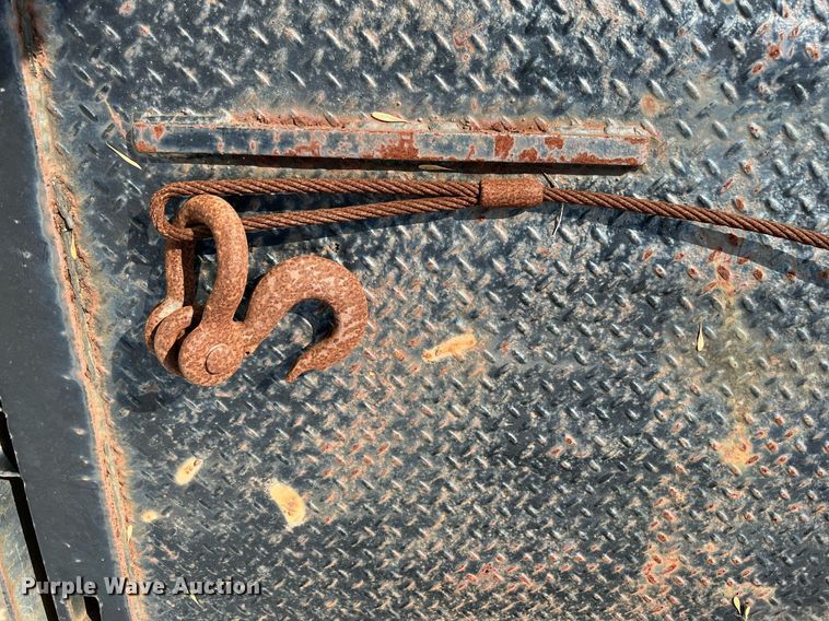 image for item DQ2254 2007 Freightliner Business Class M2  rollback truck