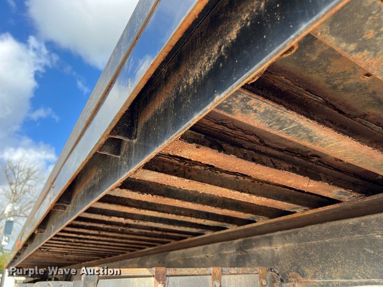 image for item DQ2254 2007 Freightliner Business Class M2  rollback truck