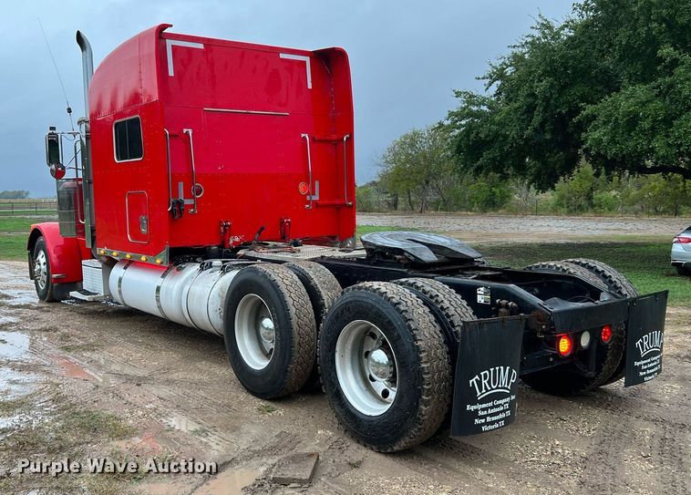 image for item DQ2255 2004 Peterbilt 379  semi truck