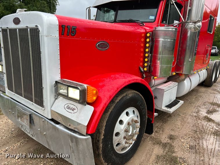image for item DQ2255 2004 Peterbilt 379  semi truck