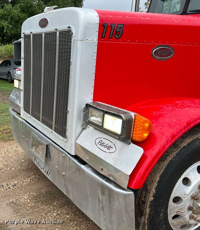 image for item DQ2255 2004 Peterbilt 379  semi truck