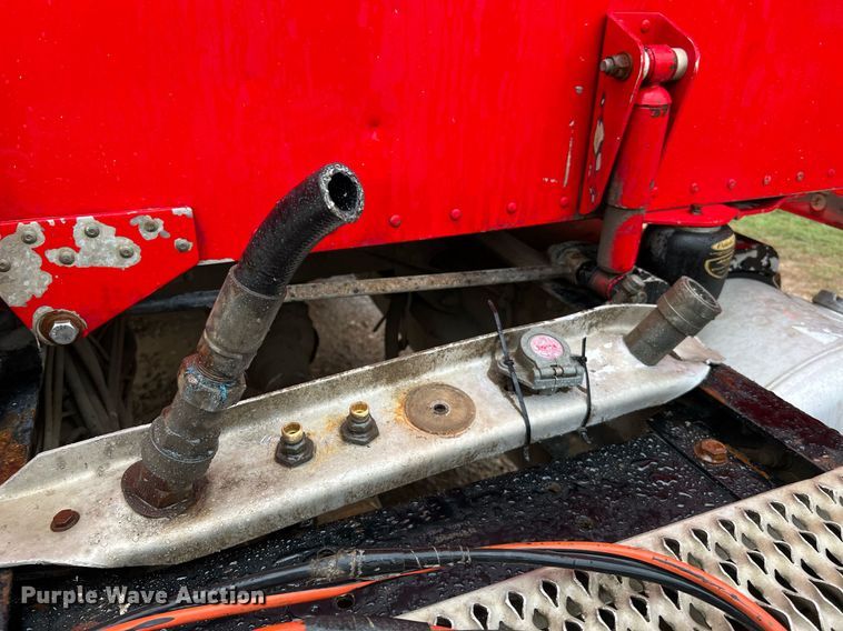 image for item DQ2255 2004 Peterbilt 379  semi truck