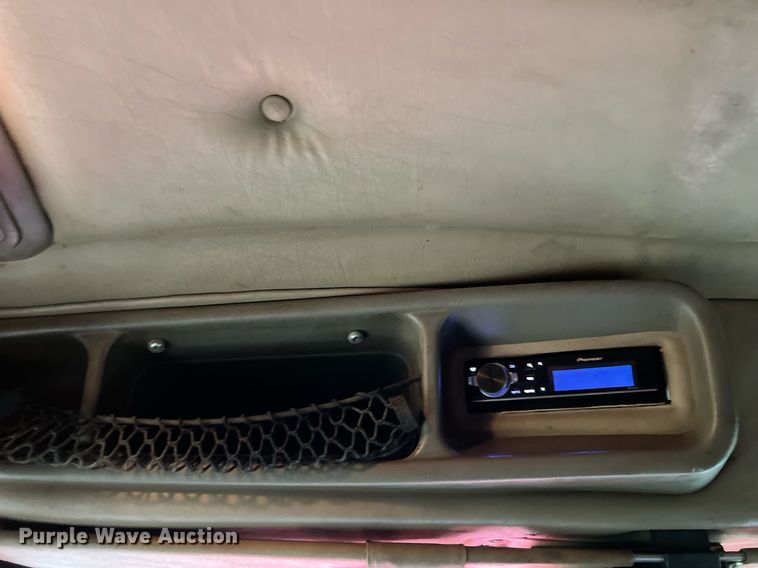 image for item DQ2255 2004 Peterbilt 379  semi truck