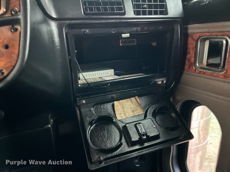 image for item DQ2255 2004 Peterbilt 379  semi truck