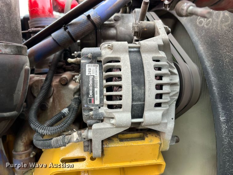 image for item DQ2255 2004 Peterbilt 379  semi truck