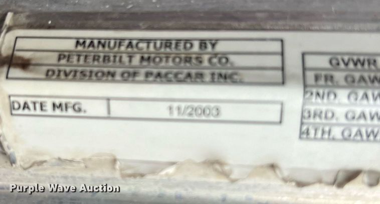 image for item DQ2255 2004 Peterbilt 379  semi truck