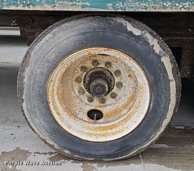 image for item DS5668 1988 Great Dane 7731TDAR 48  dry van trailer