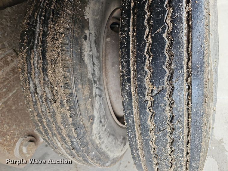 image for item DS5668 1988 Great Dane 7731TDAR 48  dry van trailer