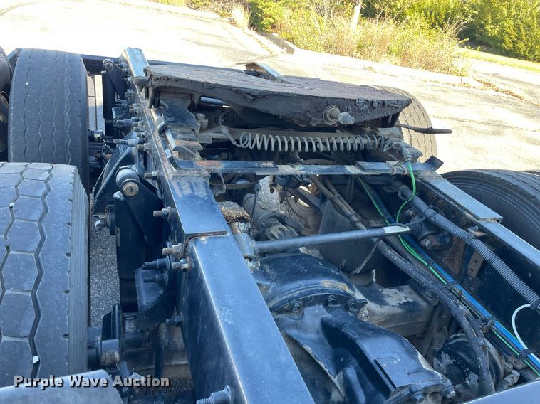 image for item GG9759 2015 Freightliner Cascadia Evolution 125  semi truck