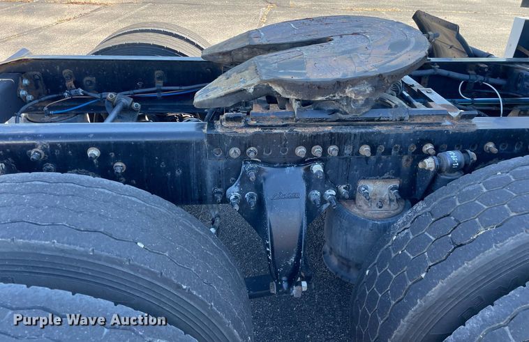 image for item GG9759 2015 Freightliner Cascadia Evolution 125  semi truck