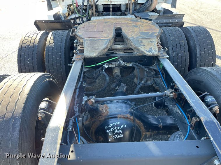 image for item GG9759 2015 Freightliner Cascadia Evolution 125  semi truck