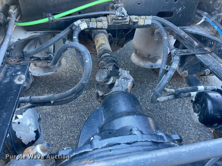 image for item GG9759 2015 Freightliner Cascadia Evolution 125  semi truck