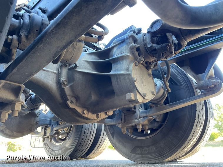 image for item GG9759 2015 Freightliner Cascadia Evolution 125  semi truck