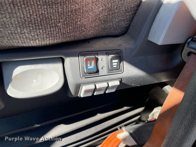 image for item GG9759 2015 Freightliner Cascadia Evolution 125  semi truck