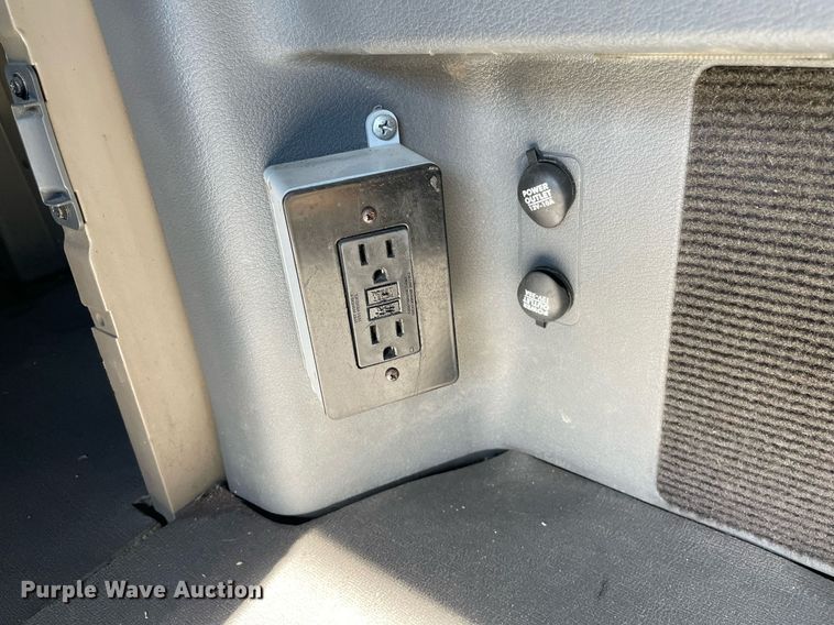 image for item GG9759 2015 Freightliner Cascadia Evolution 125  semi truck