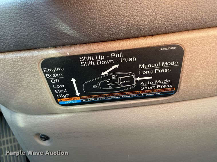 image for item GG9759 2015 Freightliner Cascadia Evolution 125  semi truck